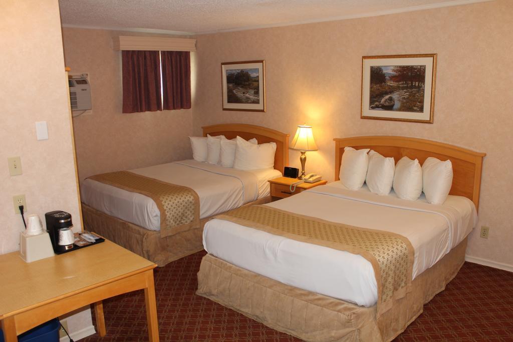 Sword Inn Bancroft Exteriér fotografie