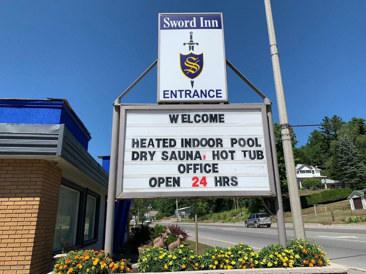 Sword Inn Bancroft Exteriér fotografie